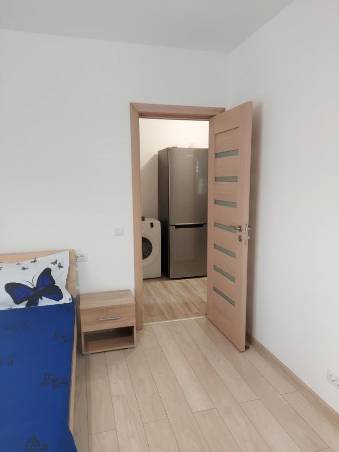 Appartement Bya Brown à Valea Lupului  Extérieur photo