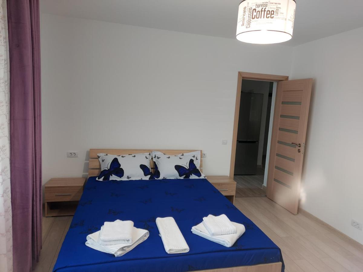 Appartement Bya Brown à Valea Lupului  Extérieur photo